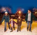 Große Eislaufbahn auf Meyers Hof im Lichtermeer des Winter-Zoos